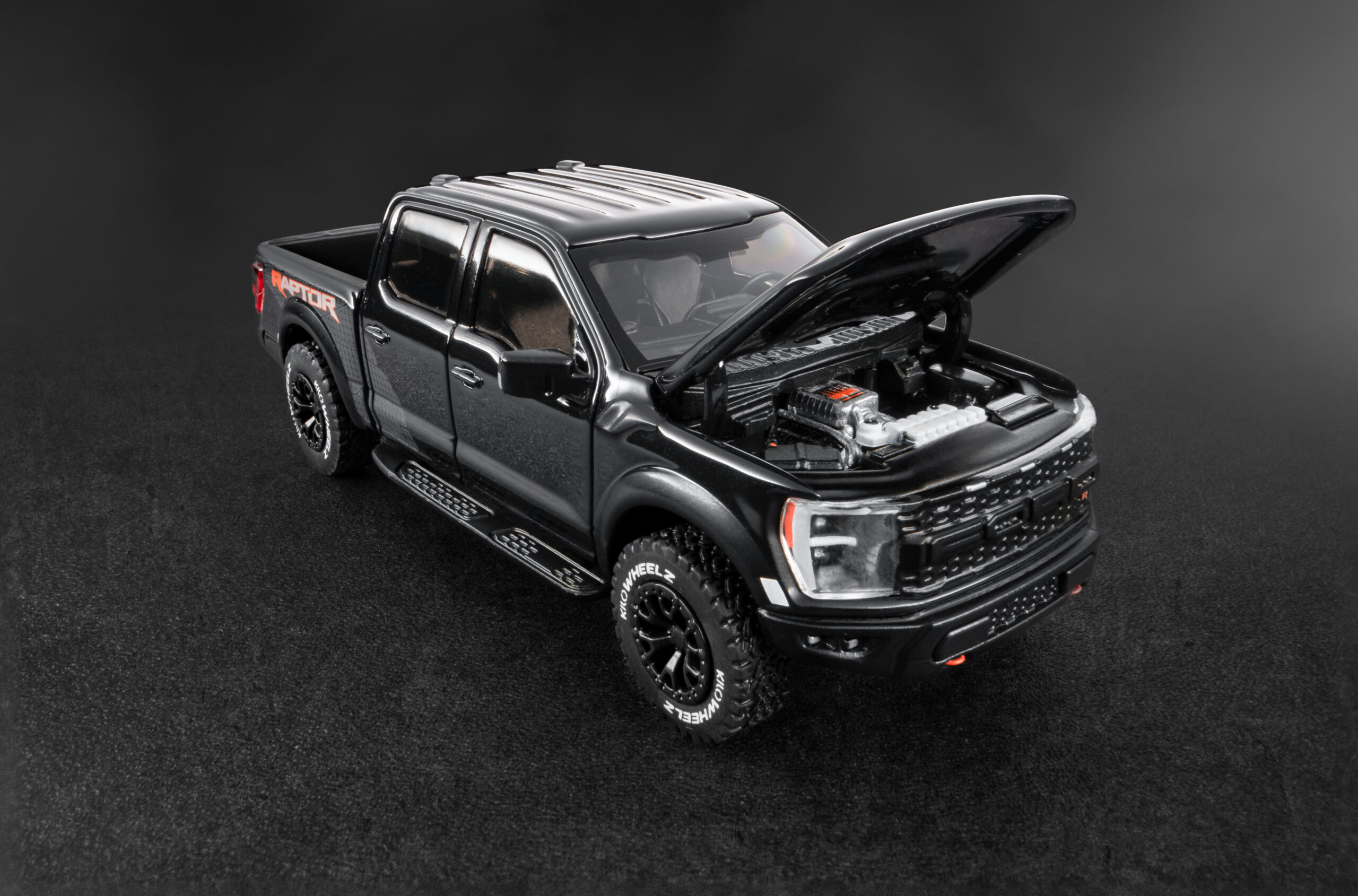 Agate Black Metallic Raptor R die-cast truck